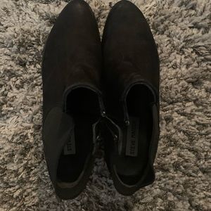 Steve Madden Chelsea Booties